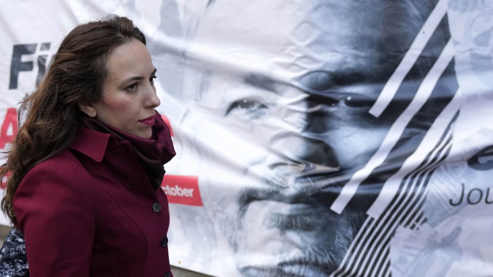 Julian Assange marry in prison