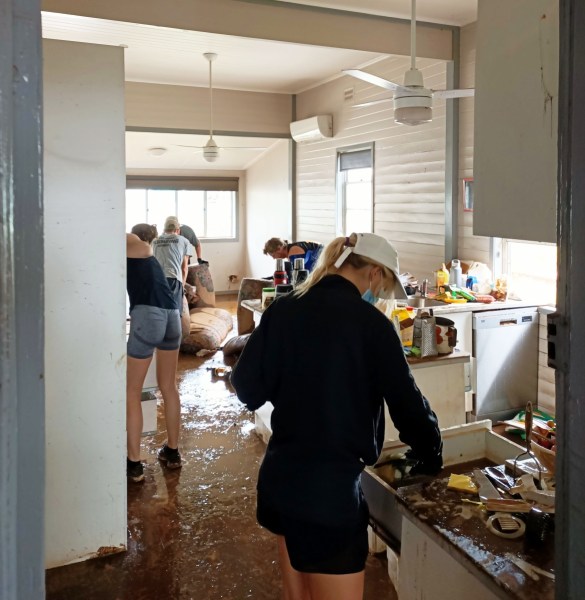 Christa Morrow and other uni students were among the local volunteers who cleaned up houses before the defence force arrived.