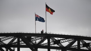 indigenous flag harbour bridge